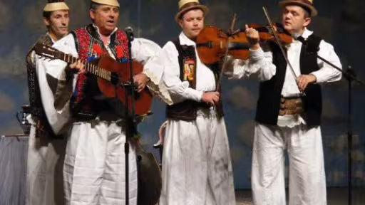 grupul-iza.jpg