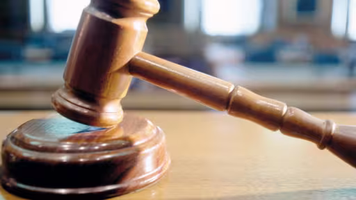 justitie-ciocan-ciocanel.jpg
