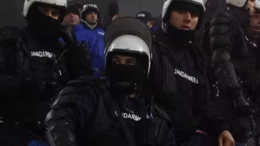 jandarmi0.jpg
