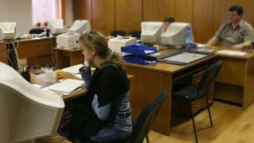 administratie20lefuri.jpg