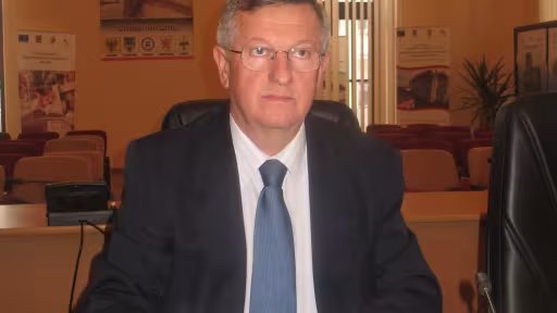 cretu20ok0.jpg