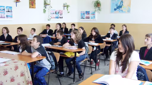 liceul-tudor-arghezi-2.gif