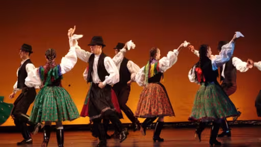 perfhungariandance.jpg
