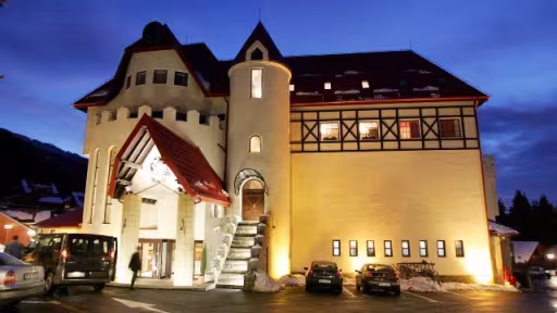 dracula-hotel-transylvania.jpg