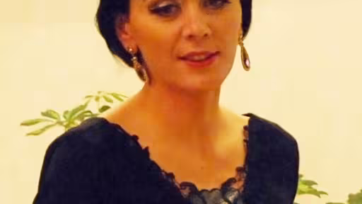 carmencrop02.jpg