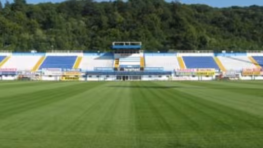 peluza-stadionul-gloria-bistrita-scoasa-la-licitatie-cat-trebuie-sa-platesti-sa-iti-cumperi-2151-de.jpg