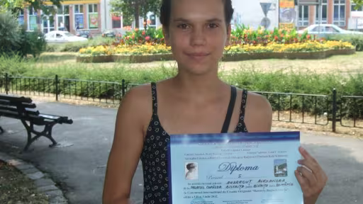 alexandraandrecutsicasaregala.jpg