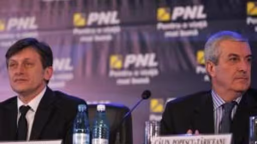 nicolaescu-nu-stiu-fost-vreodata-caldura-antonescu-tariceanu-sa-putem-vorbi-raceala.jpg