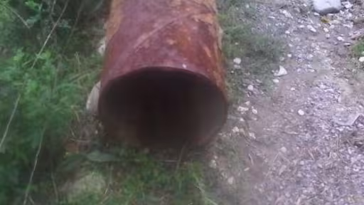 368560154644x461teava-metalica-pod-casa-si-gradina.jpg