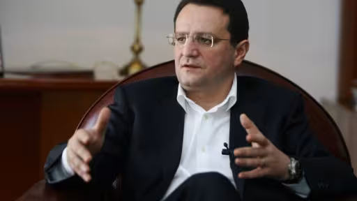 george-maior.jpg