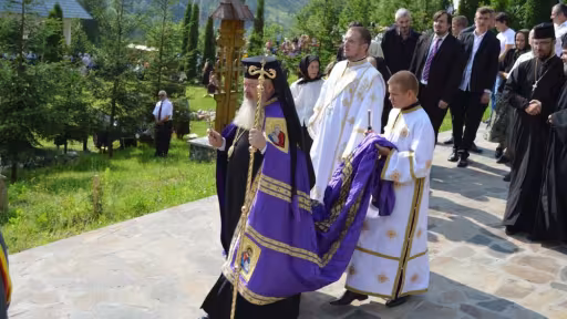 hramulmanastiriisfappetrusipavel3201306291137033101.jpg