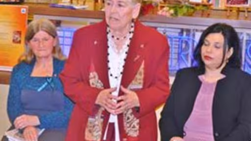 884651.jpg