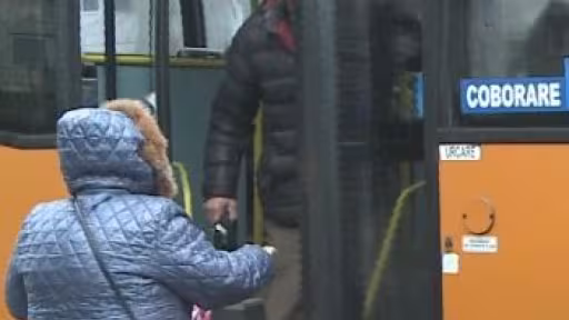 pe-ploaie-cu-autobuzul.jpg