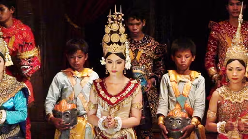 cambodgiasiemreapangkorvillageapsara-dancesorin051321.jpg