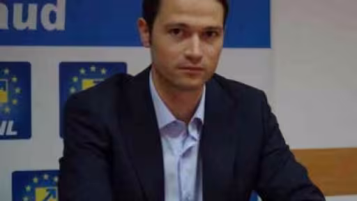 robert-sighiartau-1.jpg