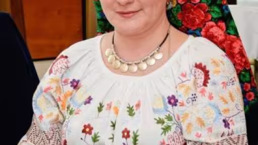 mirela.jpg