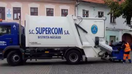 supercom.jpg
