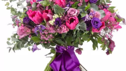 buchet-de-flori-trandafiri-si-lalele11.jpg