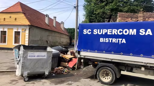 supercom.jpg