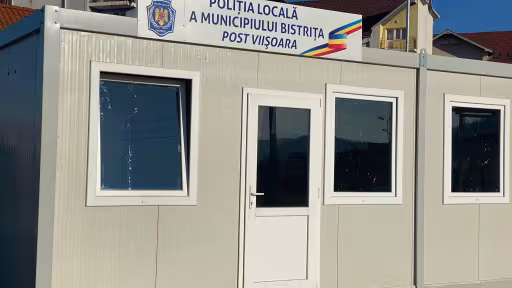 poli.jpg