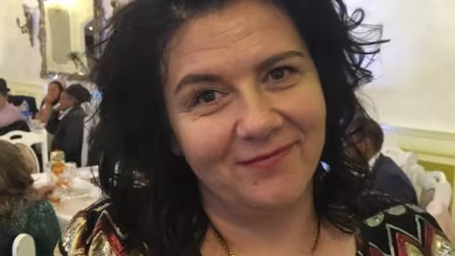 mirela.jpg