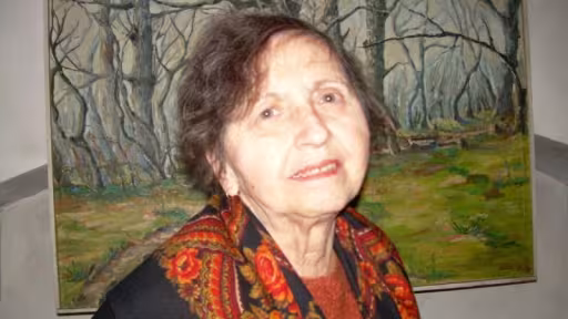 elena.jpg
