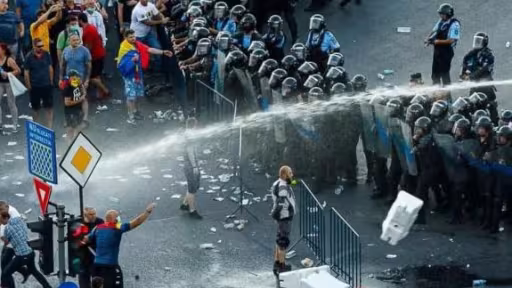 robertsighiartauproteste.jpg