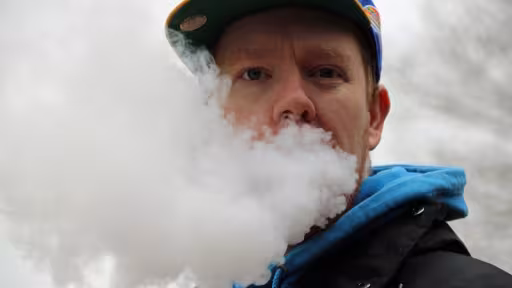 vaping-15829361280.jpg